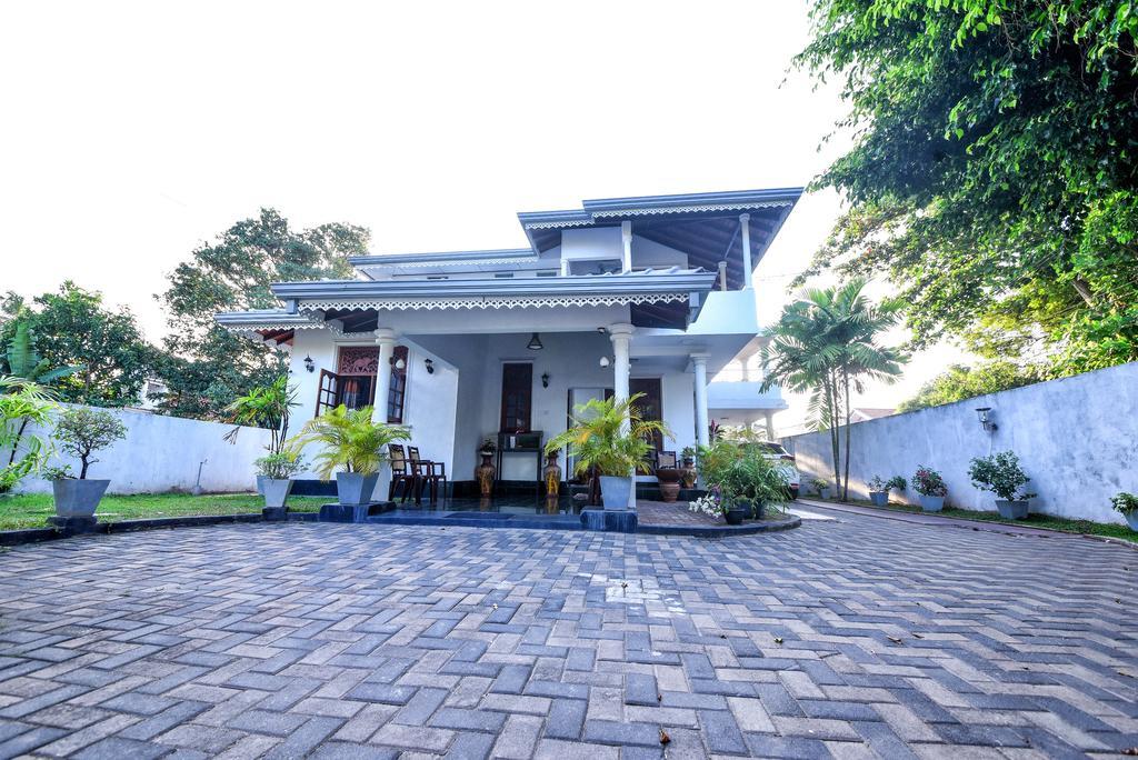 Asian Villa Негомбо Экстерьер фото